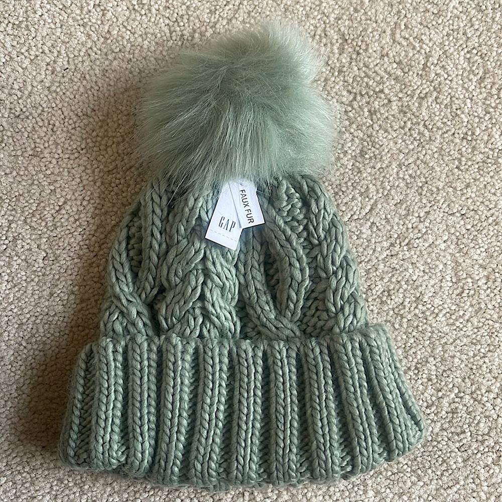 Gap Cable Knit Poof Beanie - One Size